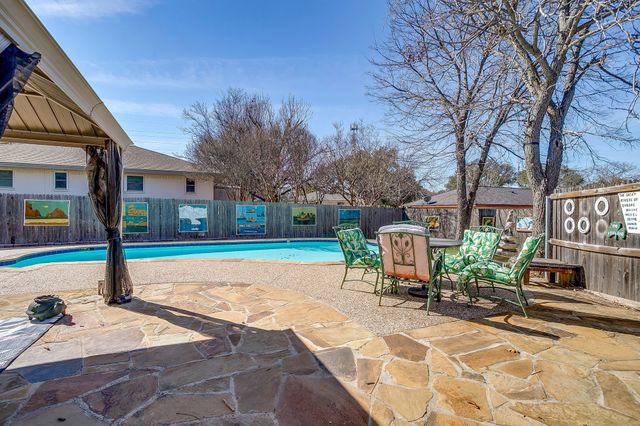 6304 Wakeland Court, Fort Worth, TX 76133