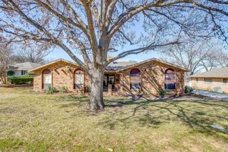 6304 Wakeland Court, Fort Worth, TX 76133