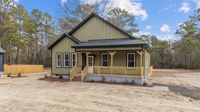 151 Creek Bend Drive, Vass, NC 28394