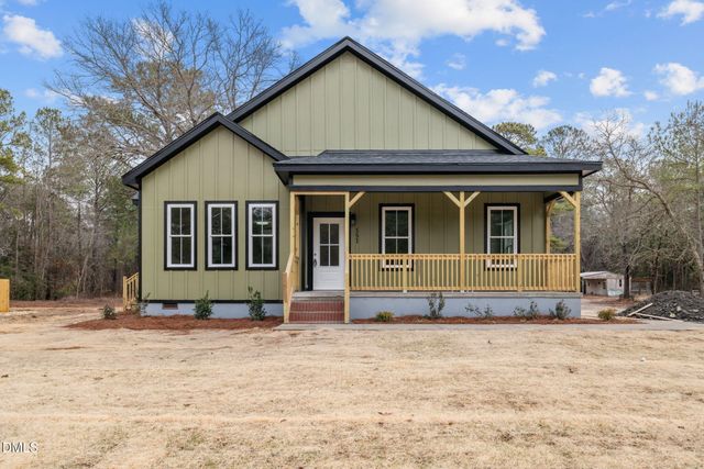 151 Creek Bend Drive, Vass, NC 28394