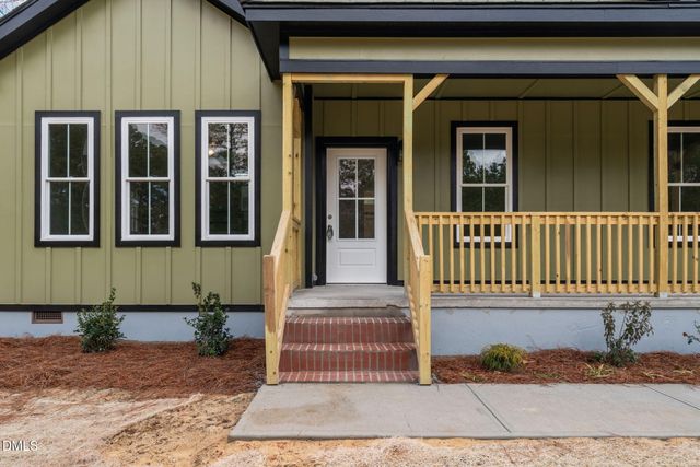 151 Creek Bend Drive, Vass, NC 28394