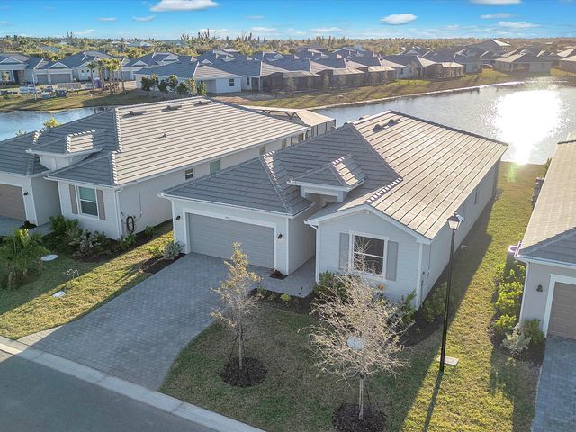 7973 Lakes Edge Lane, Port Charlotte, FL 33981