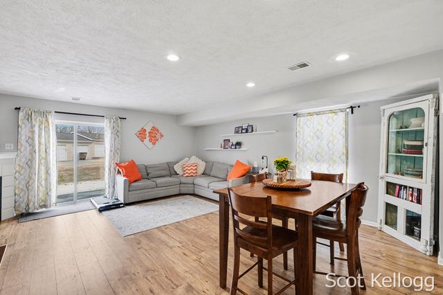 7016 S Cannon Place Drive 15, Cannon Twp, MI 49341