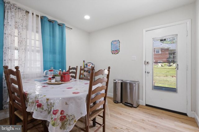 8802 STERLING, Hyattsville, MD 20785