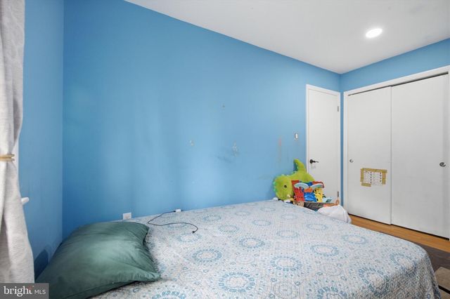 8802 STERLING, Hyattsville, MD 20785