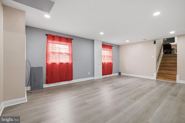 8802 STERLING, Hyattsville, MD 20785