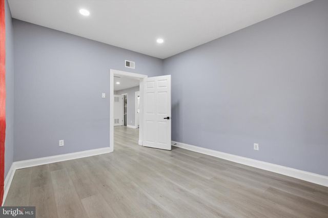 8802 STERLING, Hyattsville, MD 20785