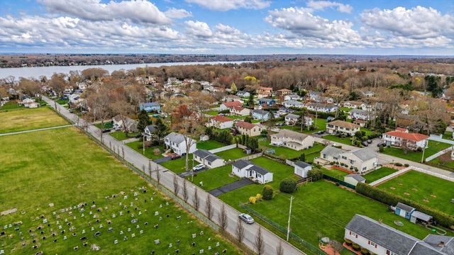 715 Newhall St, Fall River, MA 02721