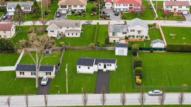 715 Newhall St, Fall River, MA 02721