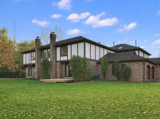 12249 S Arbor Trail G2, Palos Heights, IL 60463
