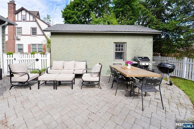 570 Shelton Road, Ridgewood, NJ 07450