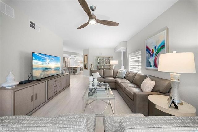 8641 Piazza Del Lago CIR 101, Estero, FL 33928