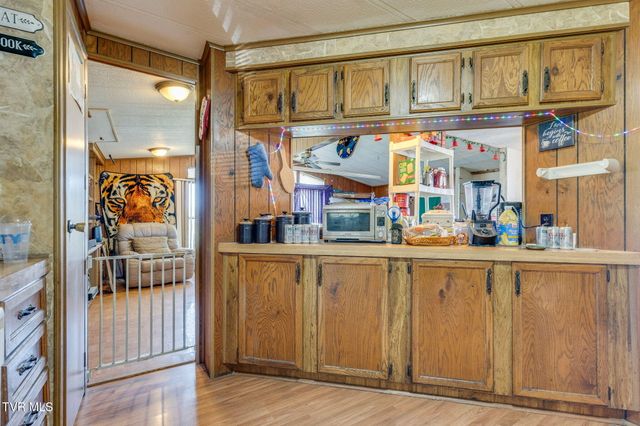 238 Eula Private Drive, Bristol, TN 37620