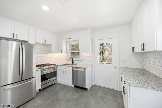 4 Rainbow Trl, Vernon Twp., NJ 07422