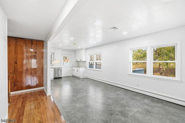 4 Rainbow Trl, Vernon Twp., NJ 07422