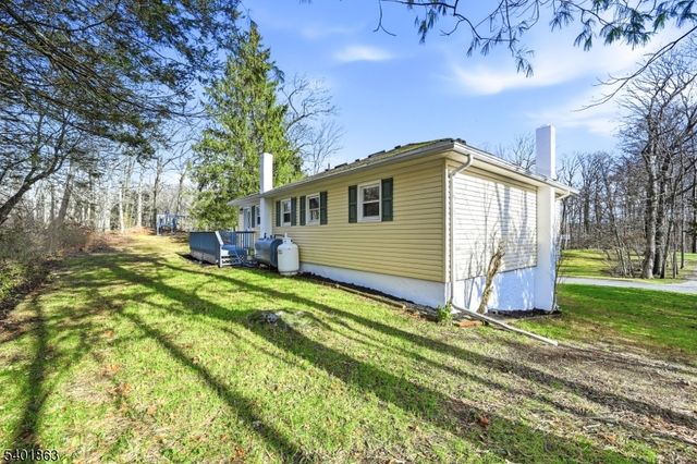 4 Rainbow Trl, Vernon Twp., NJ 07422