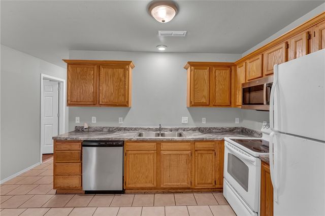 1673 & 1675 E Evalyn Circle, Fayetteville, AR 72701