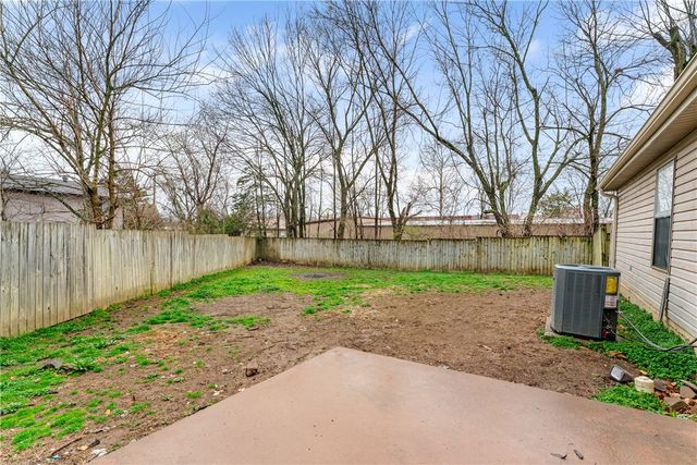 1673 & 1675 E Evalyn Circle, Fayetteville, AR 72701