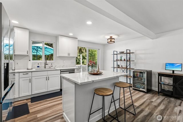 20917 22nd Avenue W, Lynnwood, WA 98036