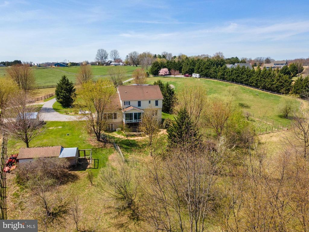 Image 54 of property listing at 4525 BECKLEYSVILLE RD, Hampstead, MD 21074