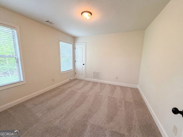 1948 Paynes Point, Winder, GA 30680