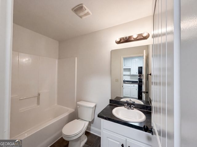 1948 Paynes Point, Winder, GA 30680