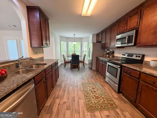 1948 Paynes Point, Winder, GA 30680