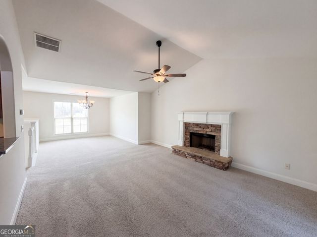 1948 Paynes Point, Winder, GA 30680