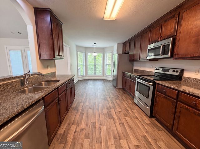 1948 Paynes Point, Winder, GA 30680