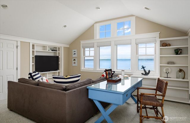 5936 Cedar Street, Freeland, WA 98249