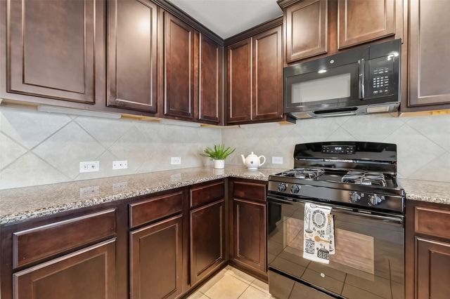 2237 Ivy Wall Drive, Conroe, TX 77301