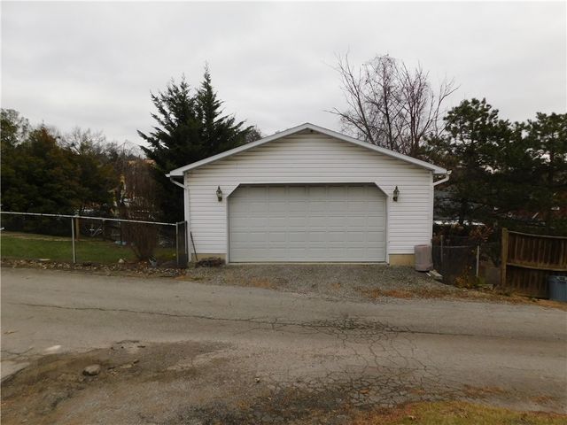 111 Bierer Lane, Uniontown, PA 15401