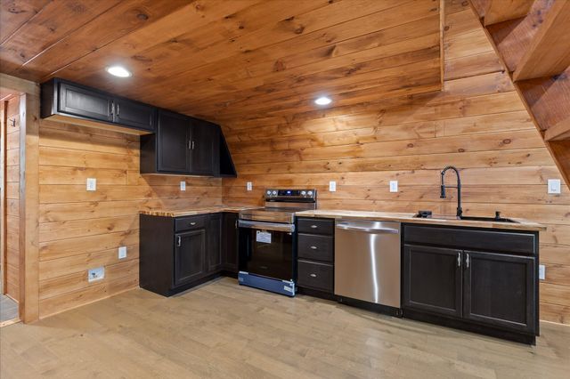 1007 Fawn Circle, Dunlap, TN 37327