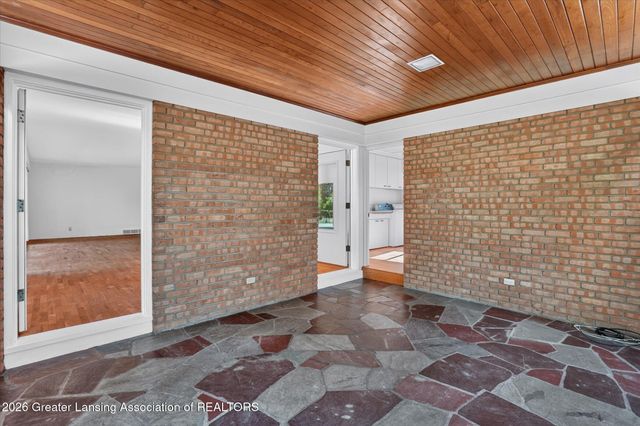 4677 Chippewa Drive, Okemos, MI 48864