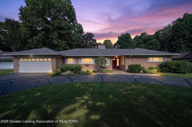 4677 Chippewa Drive, Okemos, MI 48864