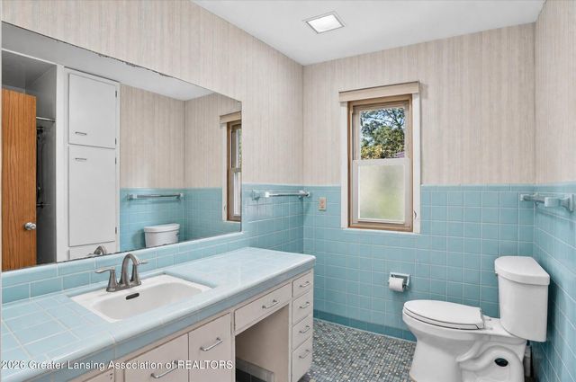 4677 Chippewa Drive, Okemos, MI 48864