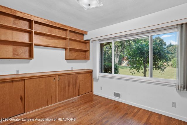 4677 Chippewa Drive, Okemos, MI 48864
