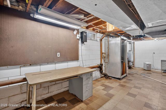 4677 Chippewa Drive, Okemos, MI 48864