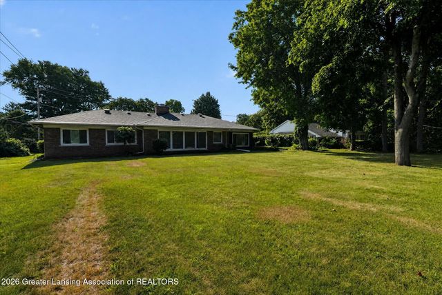4677 Chippewa Drive, Okemos, MI 48864