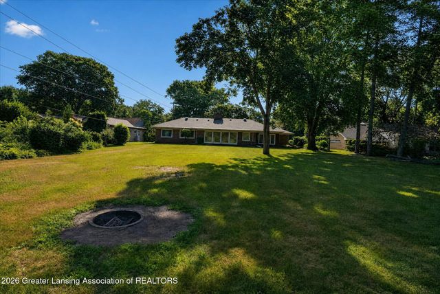 4677 Chippewa Drive, Okemos, MI 48864