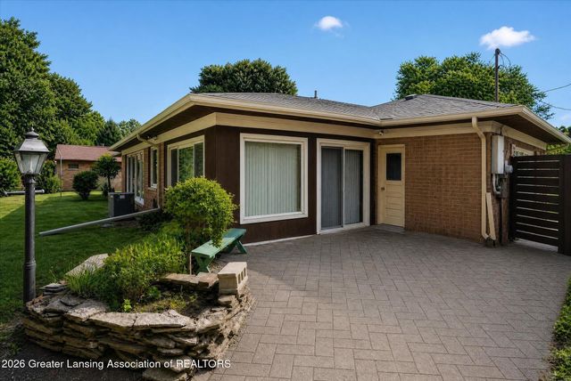 4677 Chippewa Drive, Okemos, MI 48864