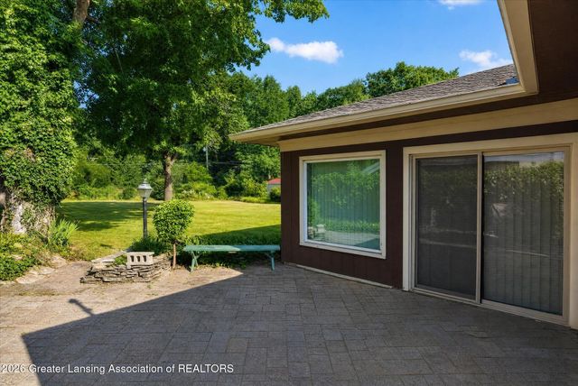 4677 Chippewa Drive, Okemos, MI 48864