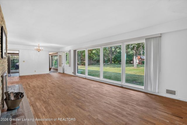 4677 Chippewa Drive, Okemos, MI 48864