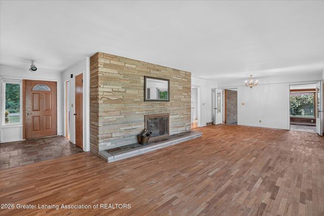 4677 Chippewa Drive, Okemos, MI 48864