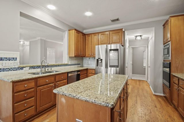 2902 Maple Bend Drive, Houston, TX 77345