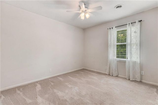 5512 Meadow Lake Street, Parkville, MO 64152