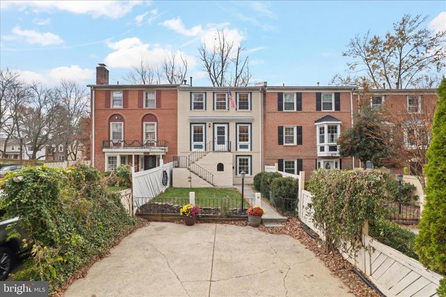 8180 FERNLAKE CT, Alexandria, VA 22309