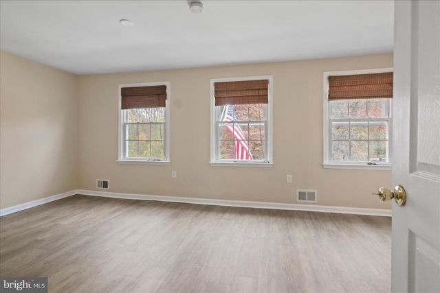 8180 FERNLAKE CT, Alexandria, VA 22309