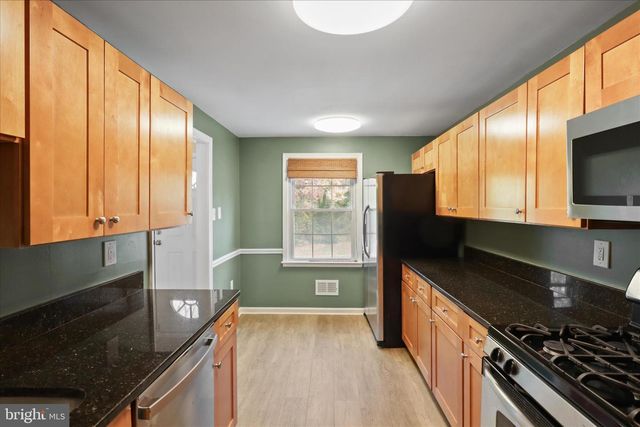 8180 FERNLAKE CT, Alexandria, VA 22309