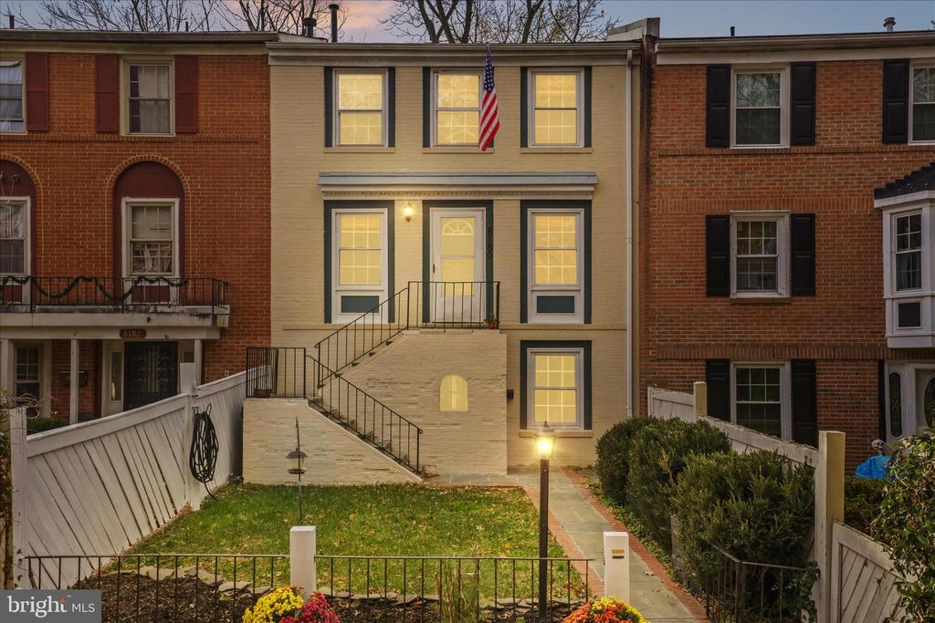 8180 FERNLAKE CT, Alexandria, VA 22309